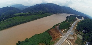 Yên Bái: Sông Hồng sắp 